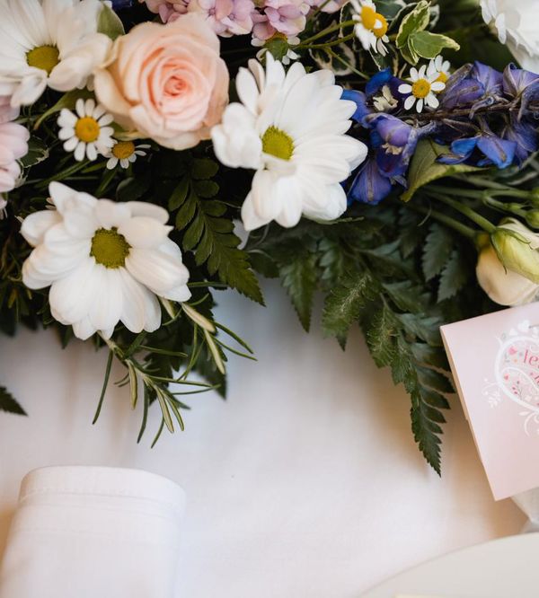Blumenbukett einer Hochzeit, die bei uns im Quartier35 im Juni 2022 gefeiert wurde